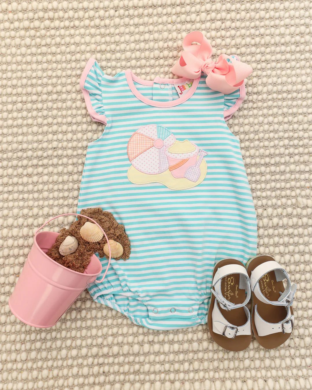 Girls Beach Days Flutter Bubble